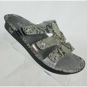 NWOB Algeria Venus Pewter Gleam sandles sz 42 eu/ 11 womans